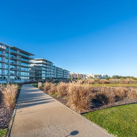 Cond Bayline & Retreat - Linguado By Bedzy Appartement